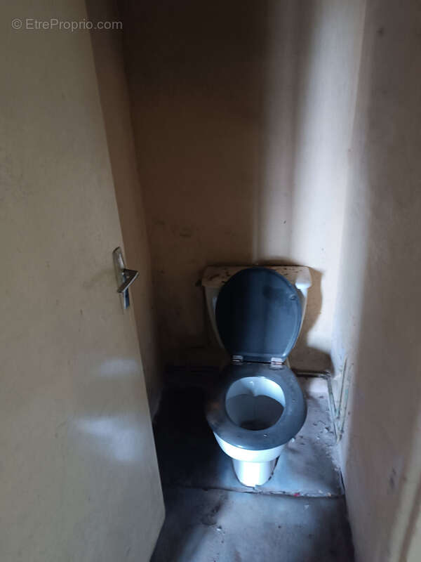 Maison 3 pièces 110 m2 à rénover. - photo 8