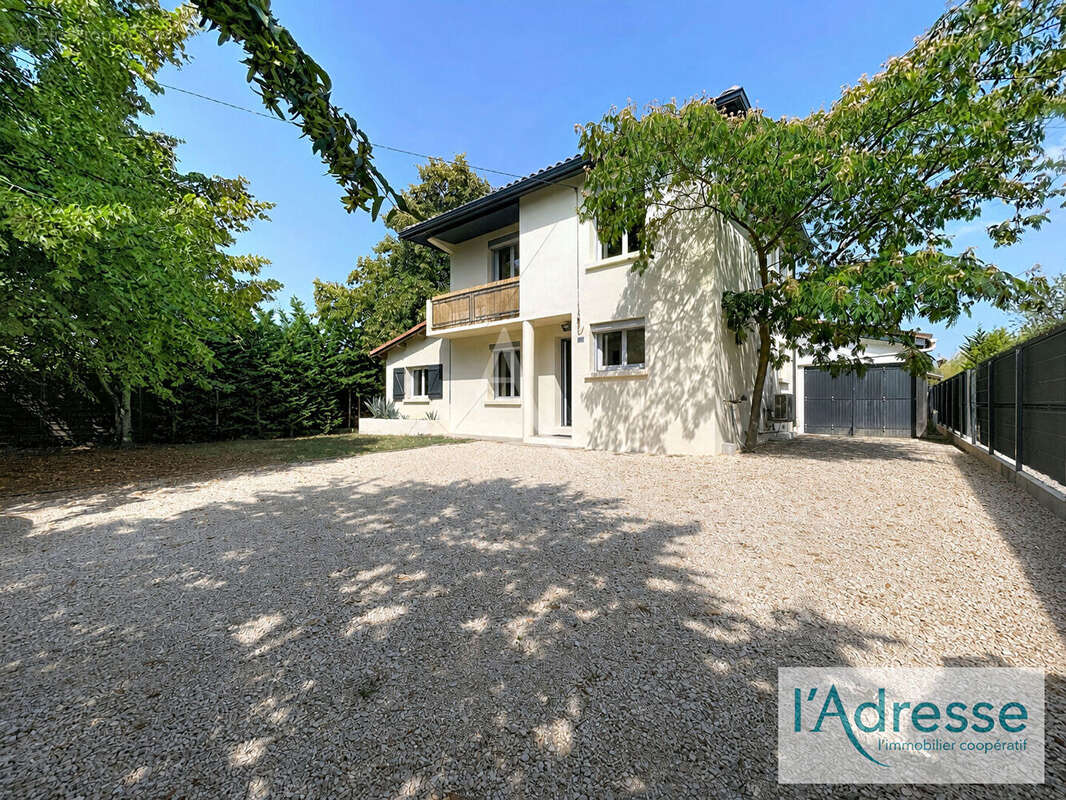 31620 Maison Villaudric T6 31620 - photo 16