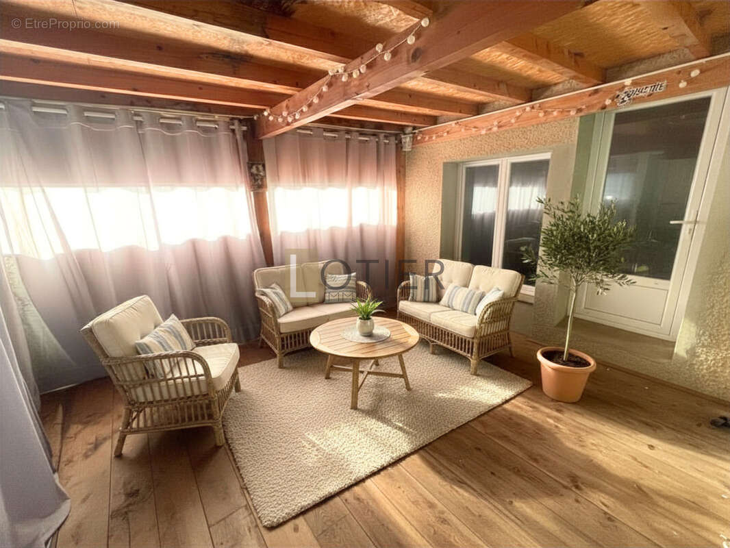 Appartement à CAPENDU
