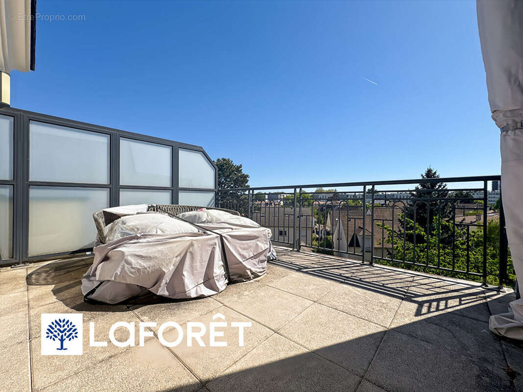 Appartement à SAINTE-GENEVIEVE-DES-BOIS
