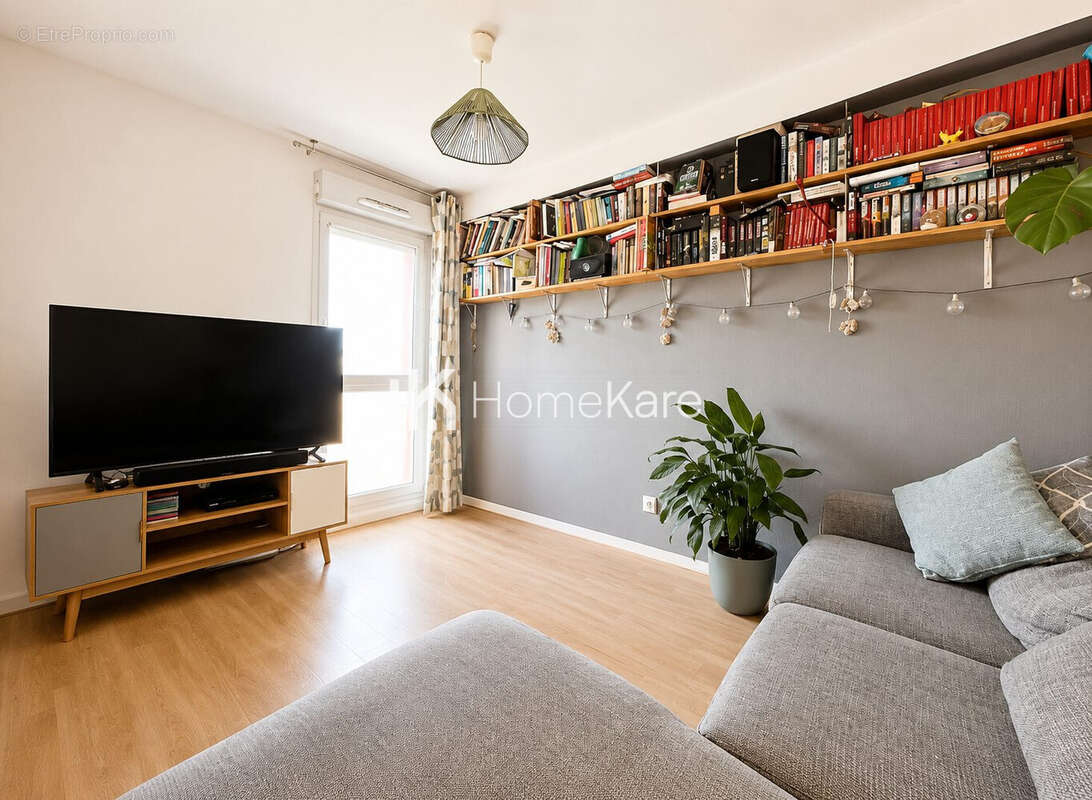 Appartement 76 m² à Cenon  - photo 3