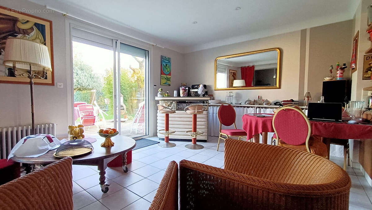 Maison 70 m² à Echire  - photo 7