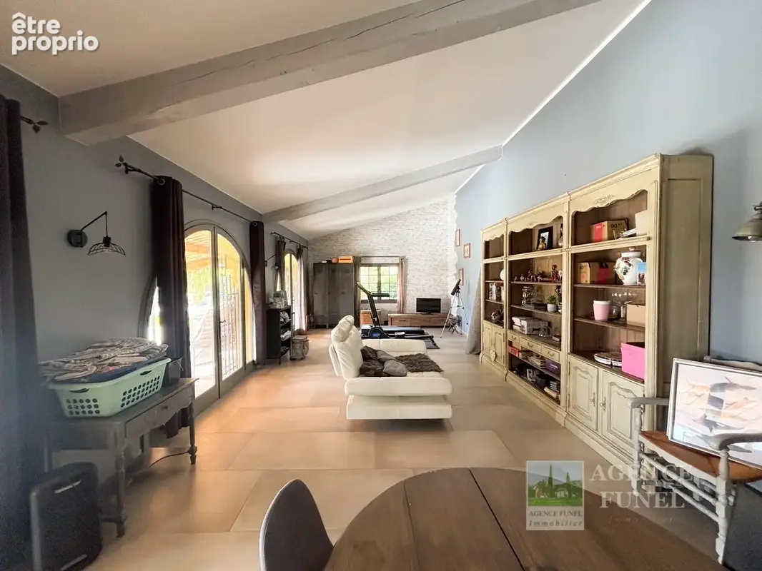 St Vallier-de-Thiey - Splendide propriété de + de 300 m2 - Habitations indépendantes - terrain 59.042 m2 avec - photo 11