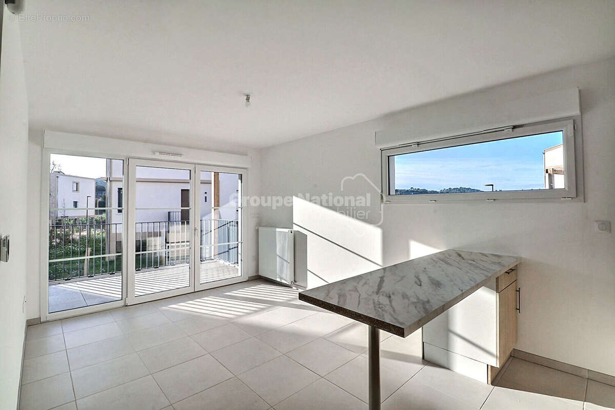 Appartement à SAINT-ETIENNE-DU-GRES