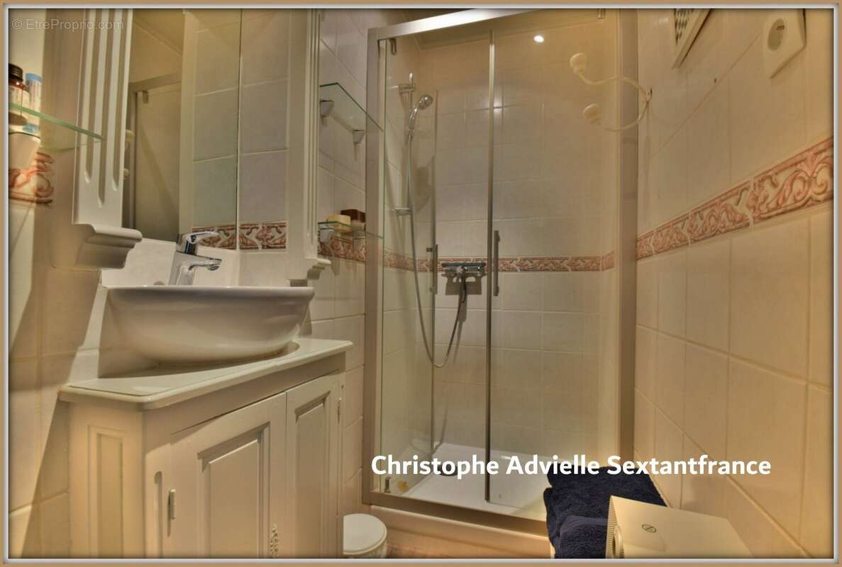 Grande maison bourgeoise et son studio indépendant au coeur d'un village avec services - photo 10
