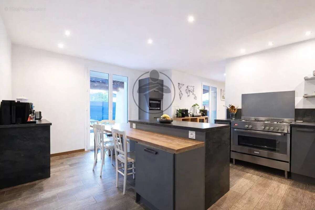 Maison à PRADES-LE-LEZ