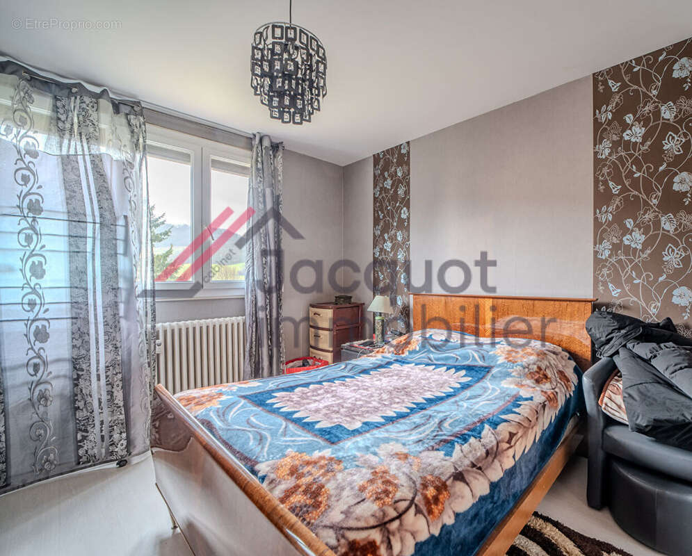 Appartement à LONS-LE-SAUNIER