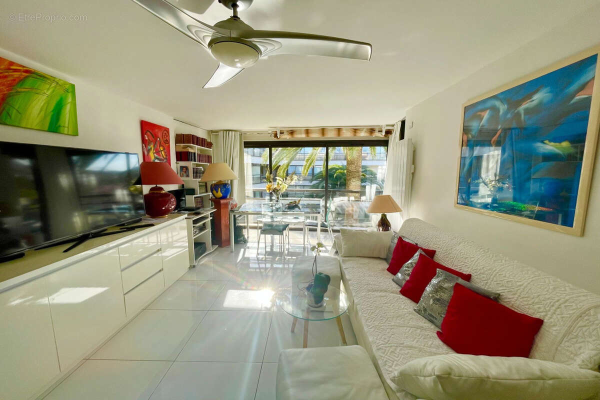 Appartement à MANDELIEU-LA-NAPOULE