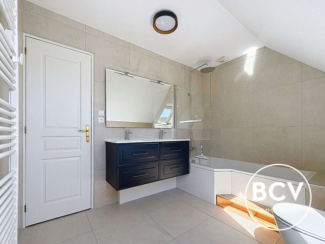 Maison à LE COUDRAY