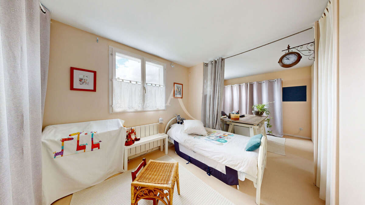 EXCLUSIVITE  VAURÉAL DOMAINE DE WINDSOR ! Maison individuelle familiale, lumineuse et au calme de 5 chambres - photo 11