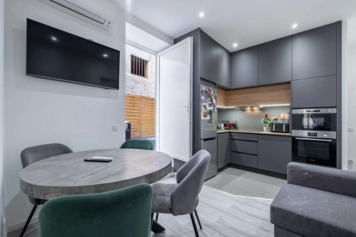 Appartement à BEAUSOLEIL