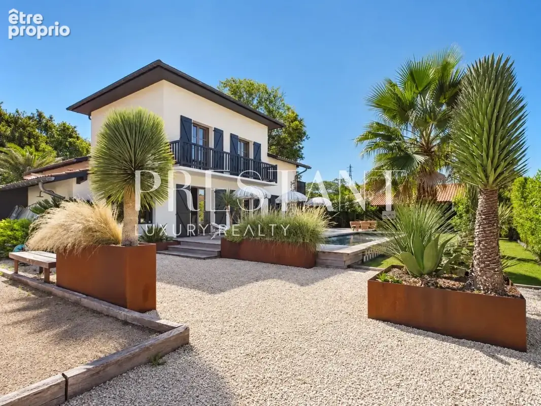 Domaine de Brindos, Anglet : Spacieuse villa avec piscine - photo 3