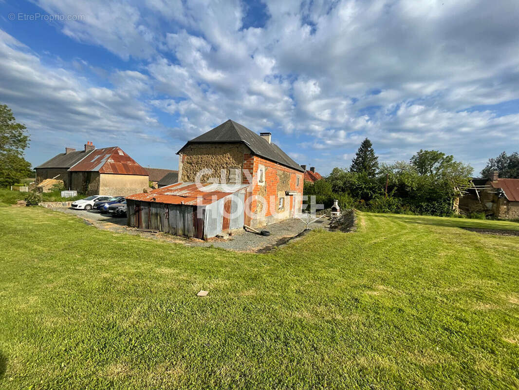 Maison à SAINT-PATRICE-DE-CLAIDS