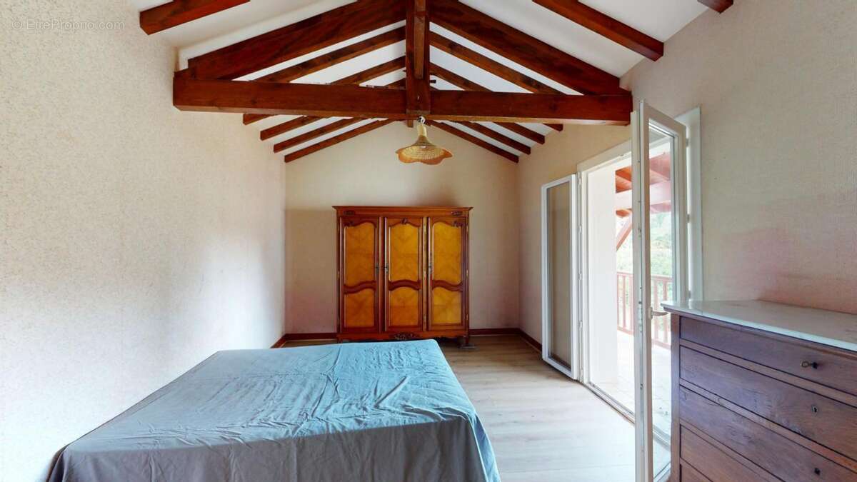 Maison à SAUVETERRE-DE-BEARN