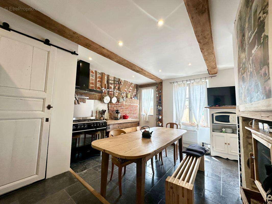 Maison à PONT-L'EVEQUE