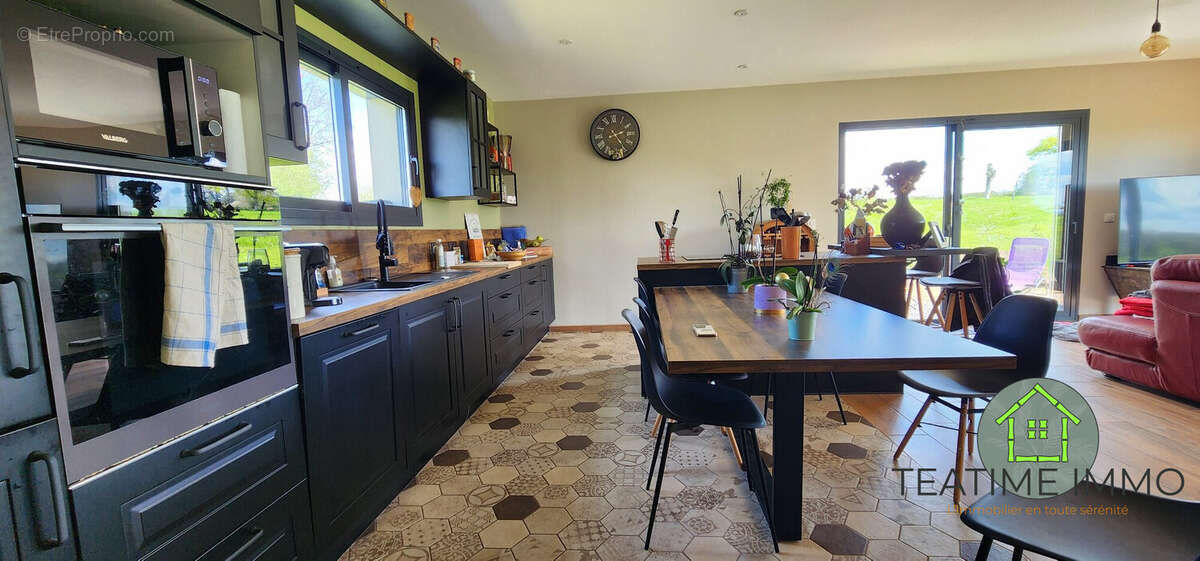 cuisine - Maison à PLEAUX