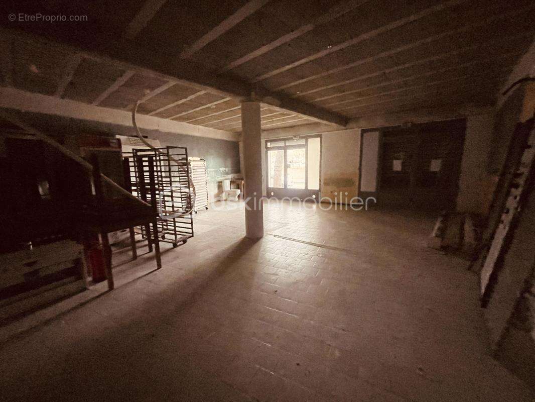 Commerce à VALRAS-PLAGE