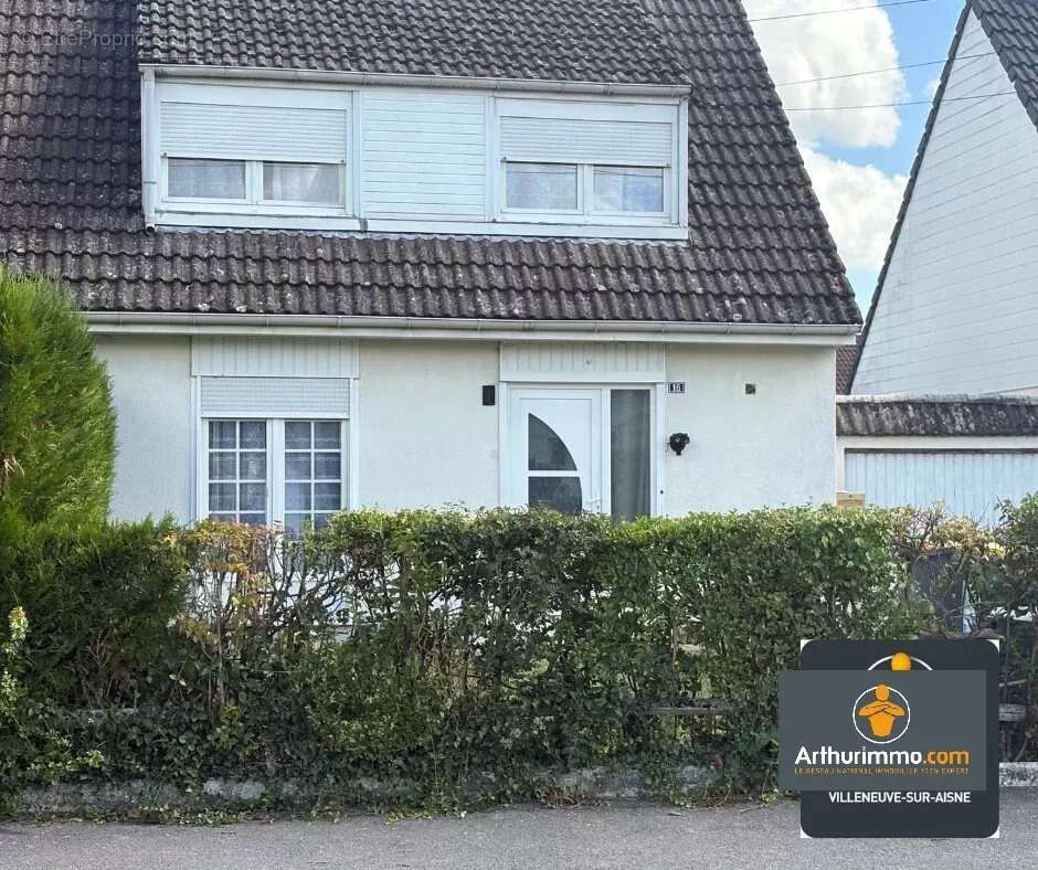 Maison à NEUFCHATEL-SUR-AISNE