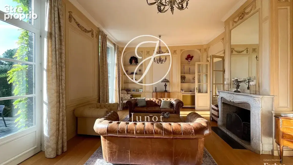 Mouvaux – Maison de caractère dans un manoir - 8 pièces – 253m² - 401m² utiles - 6 chambres – Parc – Stationnements - photo 2