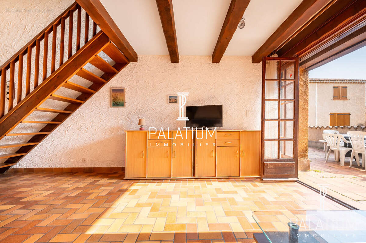 Maison à ESPARRON-DE-VERDON