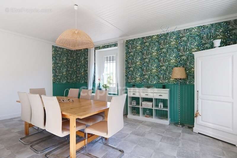Maison Familiale de 141 m² à Tignieu-Jameyzieu - A découvrir sans attendre ! - photo 4