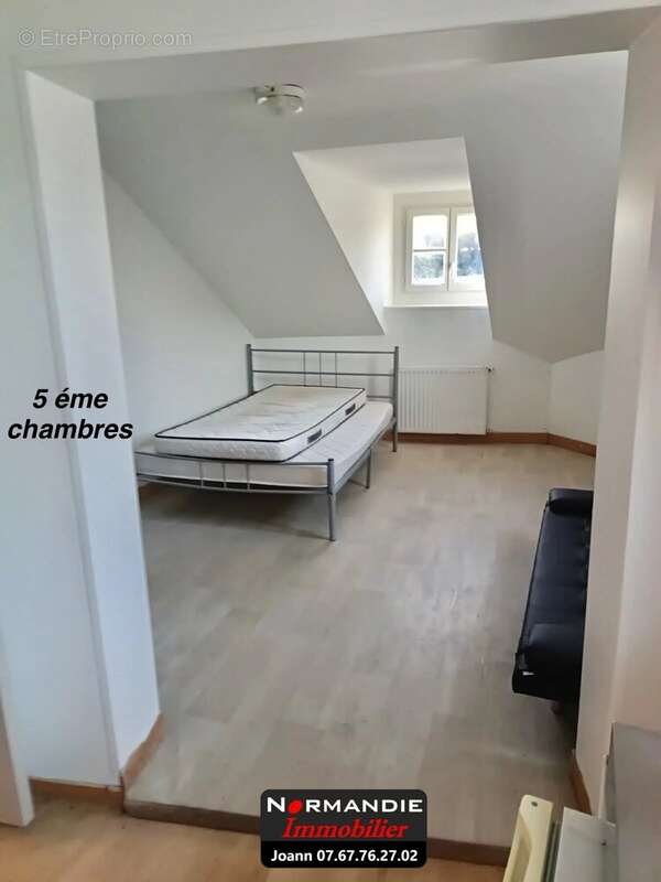 Commerce à MALAUNAY