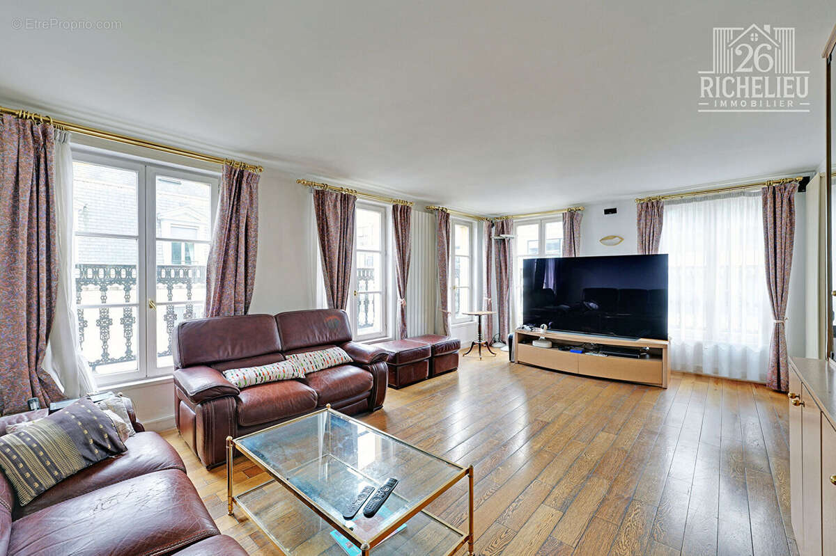 Beau duplex de 152 m2 proche de la Bourse 75002 - photo 2