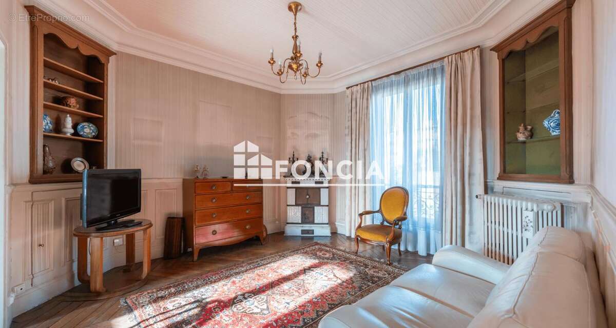 Appartement à NANTERRE