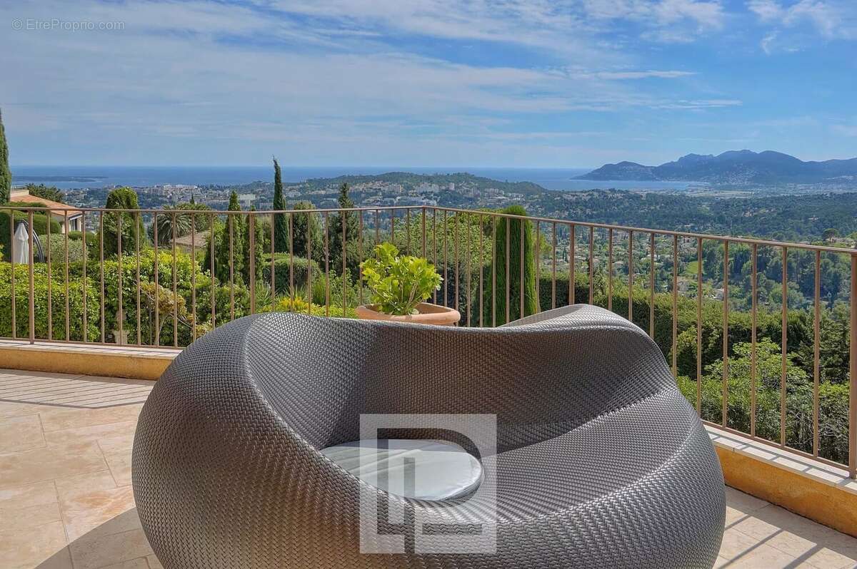Maison à MOUGINS