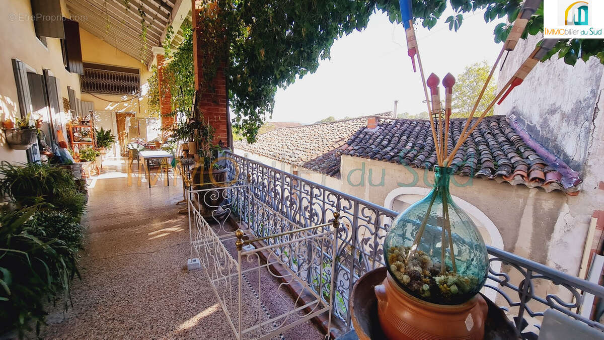 Maison à LEZAN