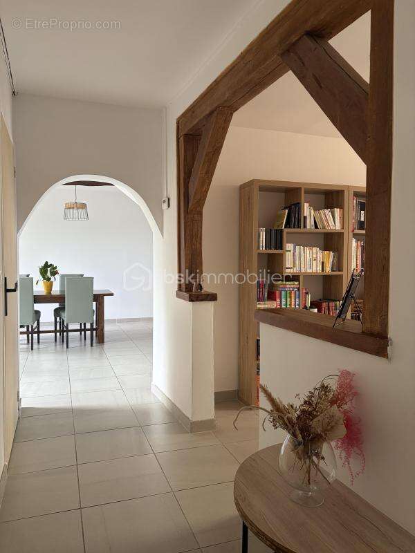 Maison à MALAY-LE-GRAND