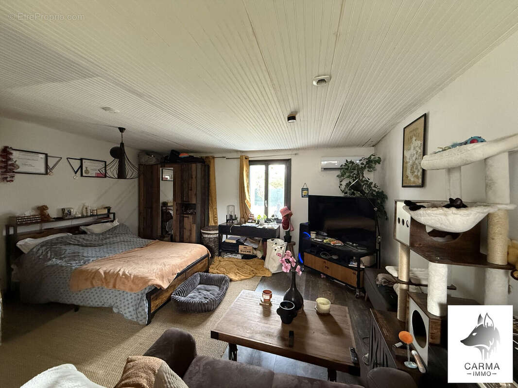 Maison à NIEUL-LE-DOLENT