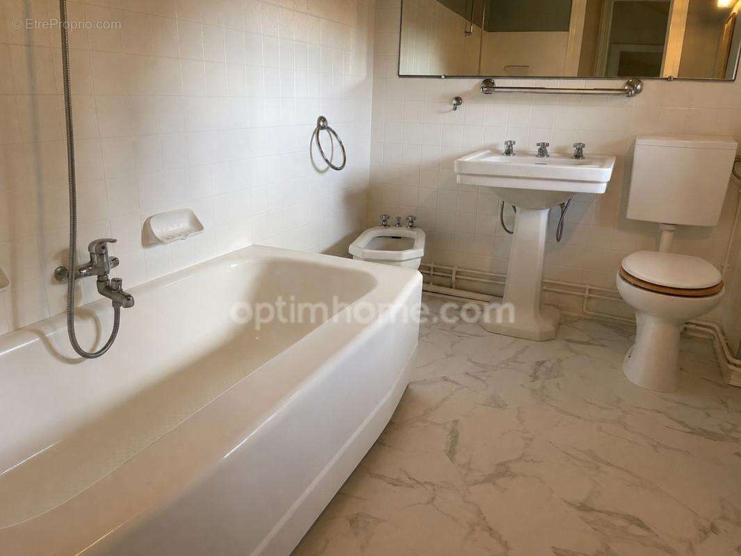 Très Belle maison de caractère  dans parc de 26900 m2 - photo 25