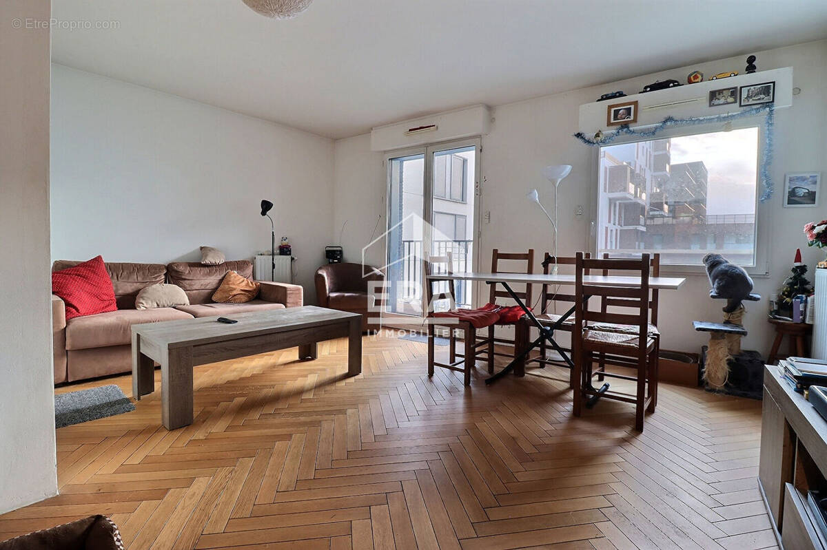 Appartement à COLOMBES