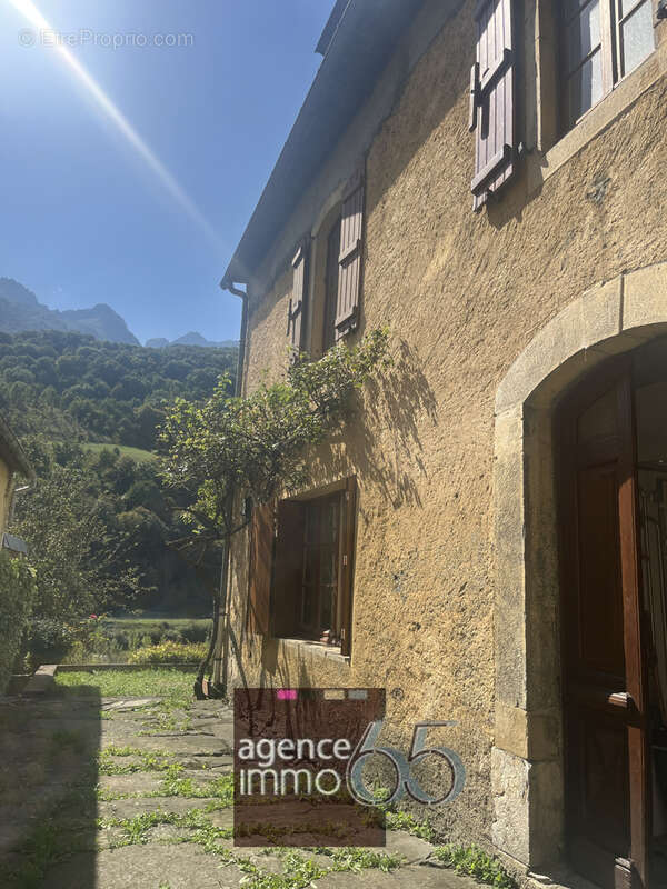 Maison à SALIGOS