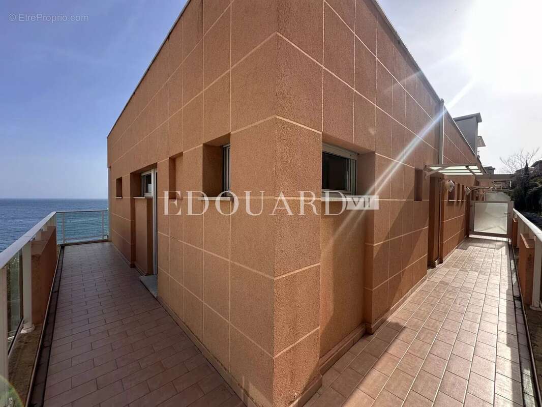 Appartement à ROQUEBRUNE-CAP-MARTIN
