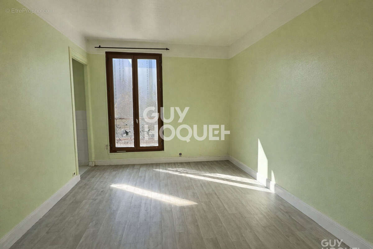 Appartement à AUBERVILLIERS