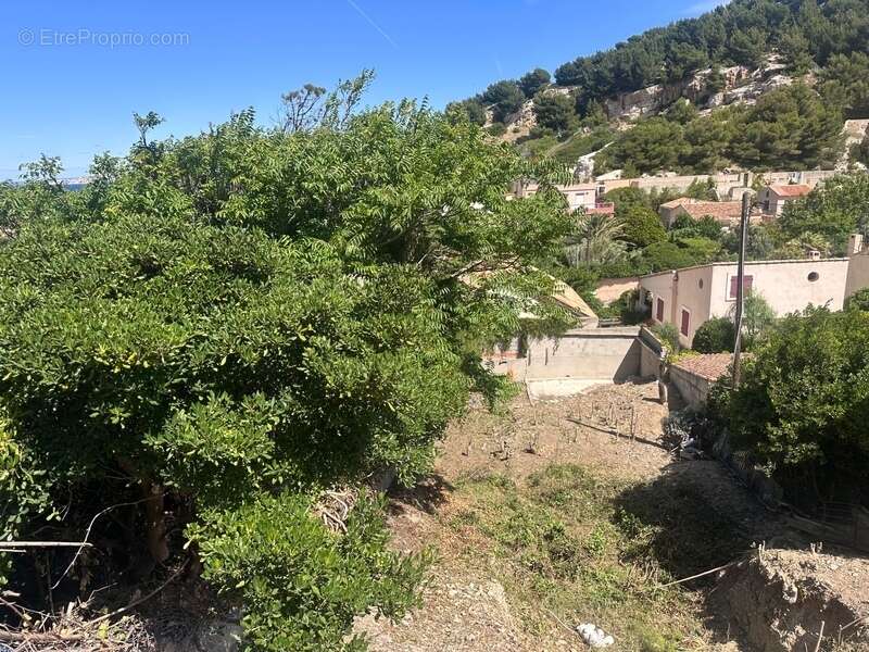 Terrain à MARSEILLE-9E