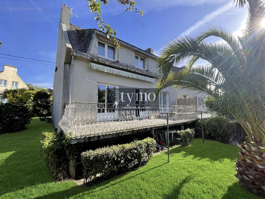 Maison à LE RELECQ-KERHUON