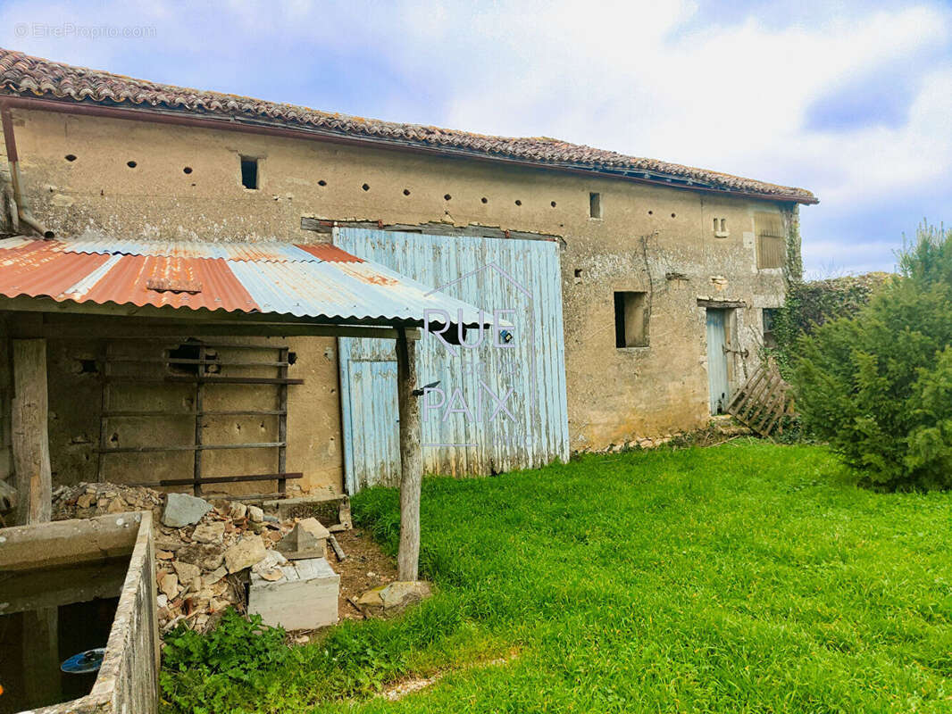 Maison à MASSOGNES