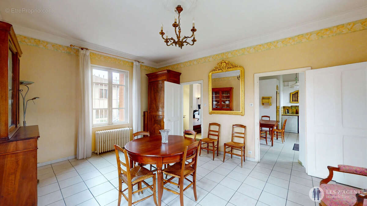 Maison à SAINT-MARTIN-D'HERES