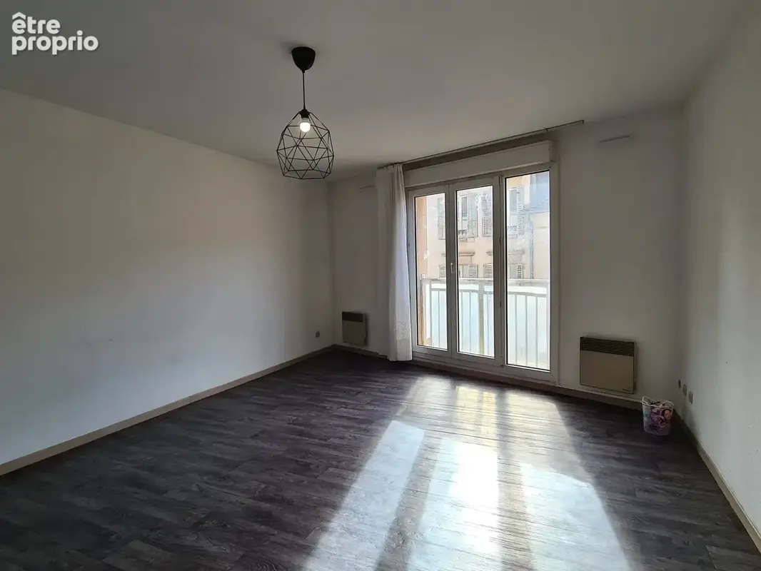Studio en bon état avec parking - photo 2