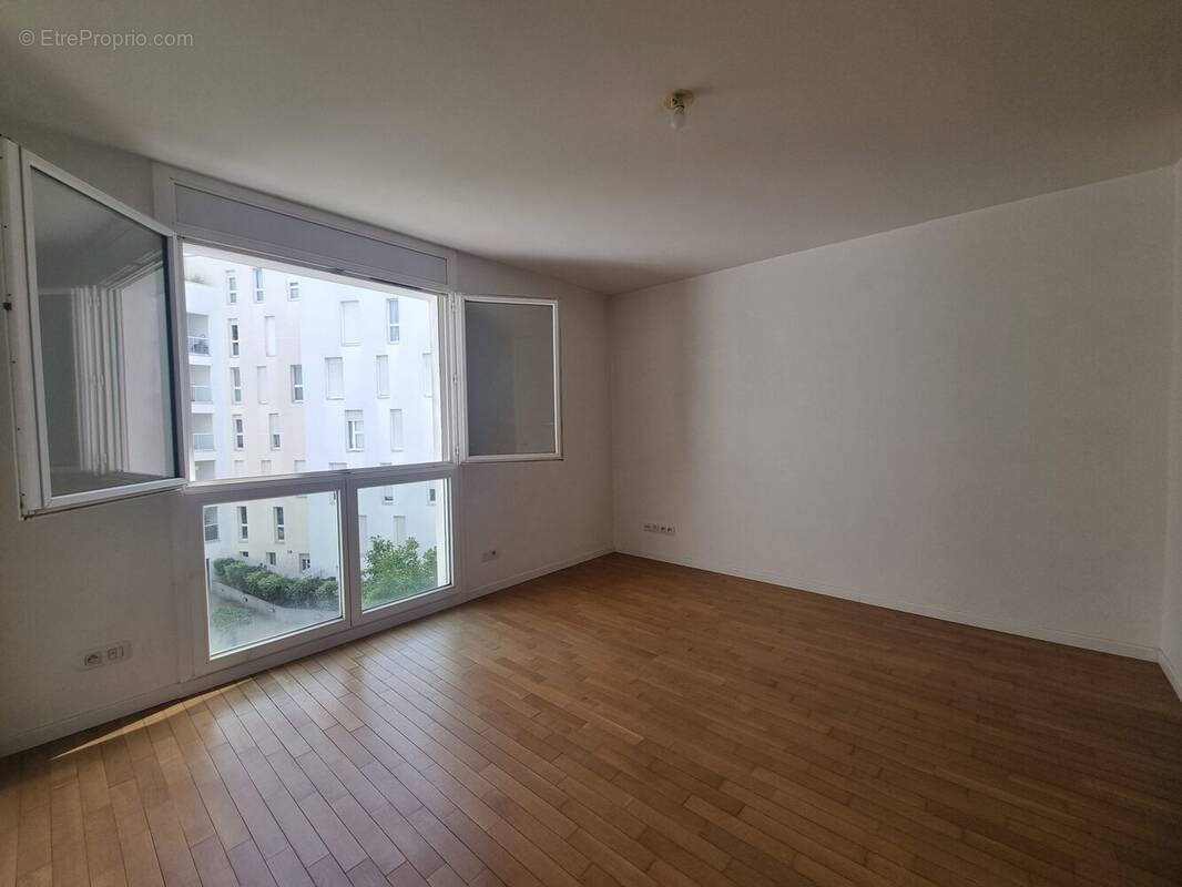 Appartement à ISSY-LES-MOULINEAUX