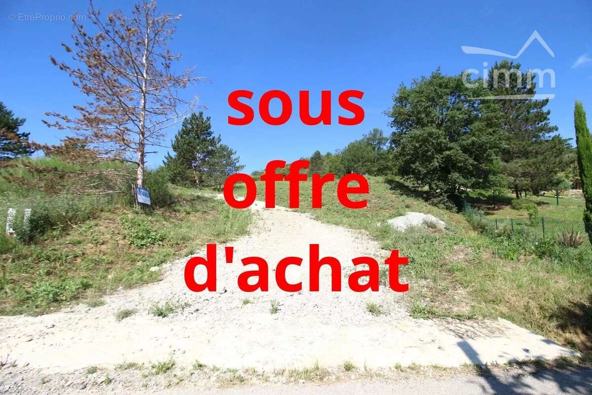 Terrain à MONTAZELS