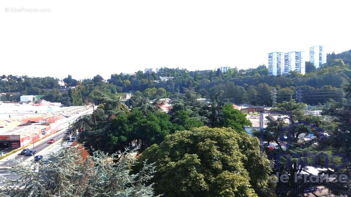 Appartement à SAINT-ETIENNE