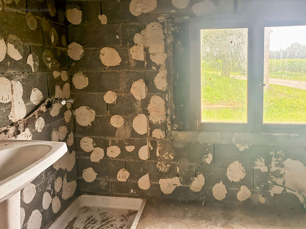 Maison à BAZOUGES-LA-PEROUSE