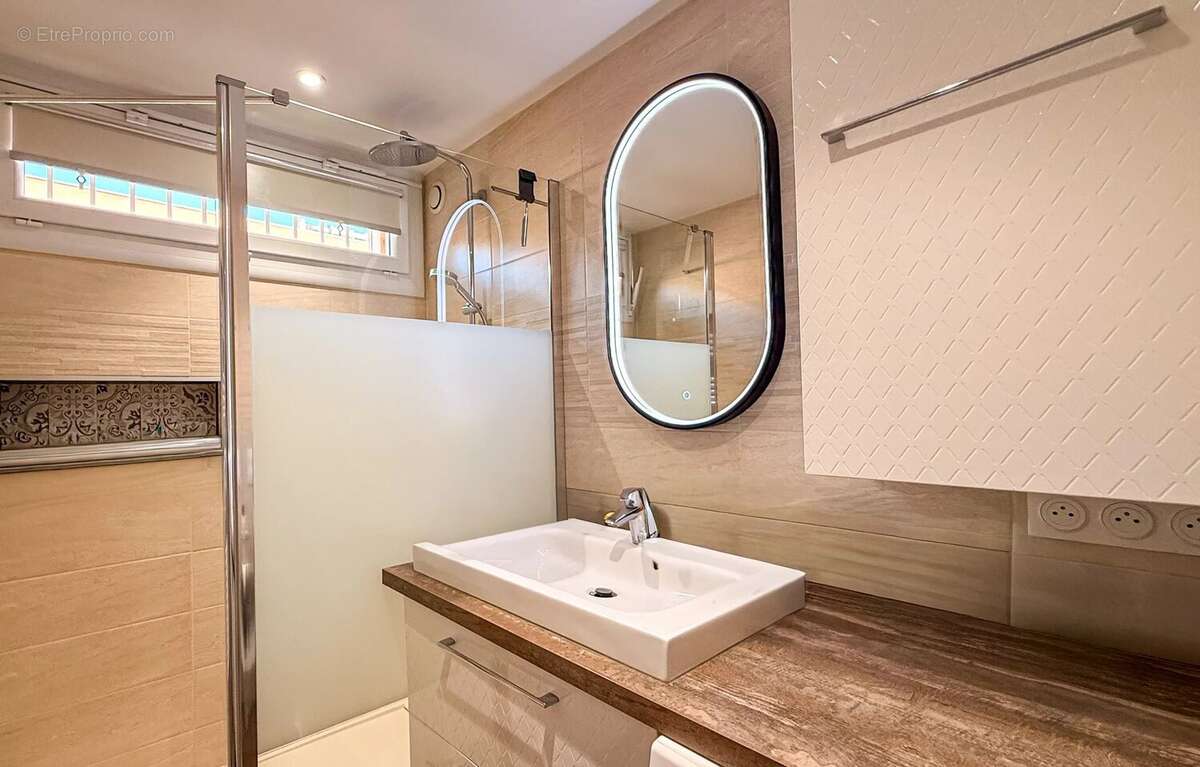 Appartement à BORMES-LES-MIMOSAS