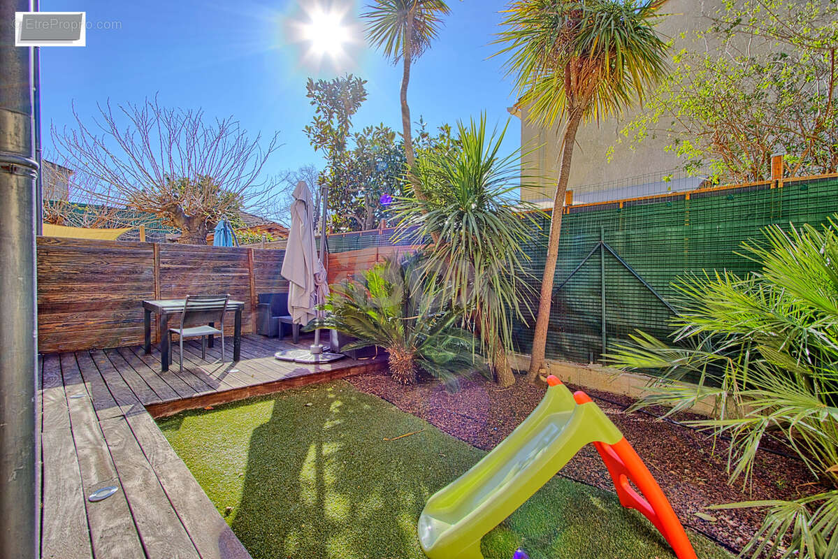 Appartement à LA VALETTE-DU-VAR