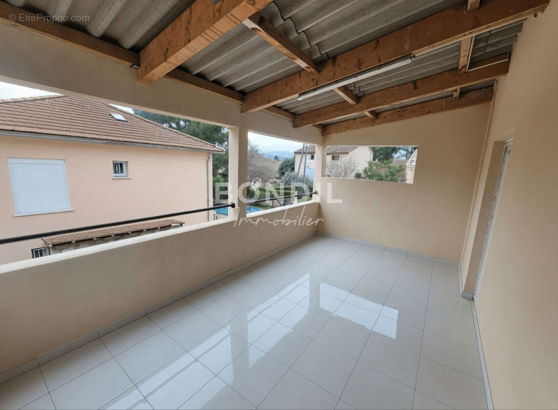 Appartement à PERTUIS