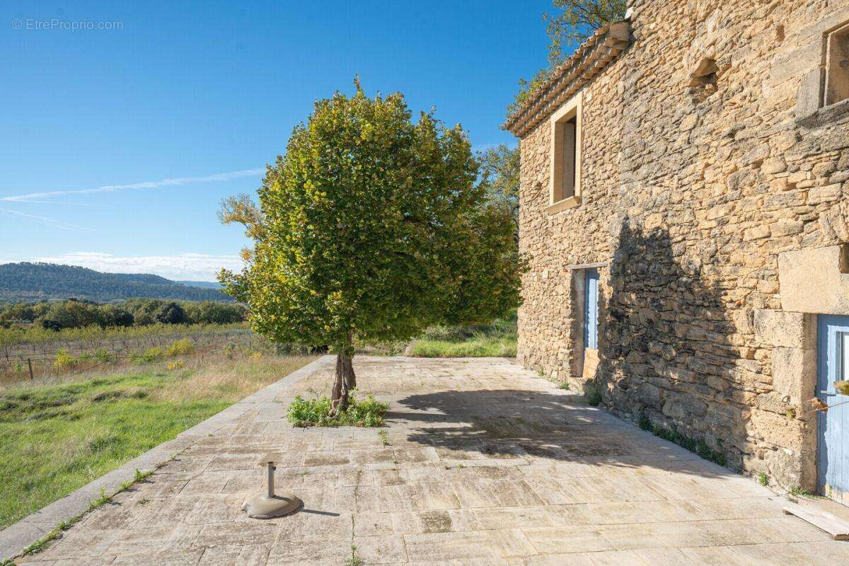 Maison à CUCURON